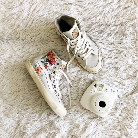 Vans Shoes - VANS X Leila Dezi-hi floral high top sneakers
